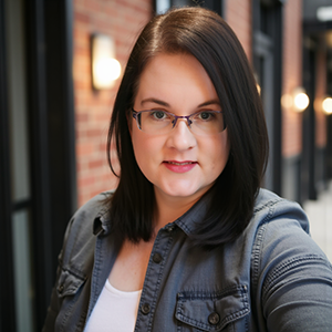 Dana Hinders head shot