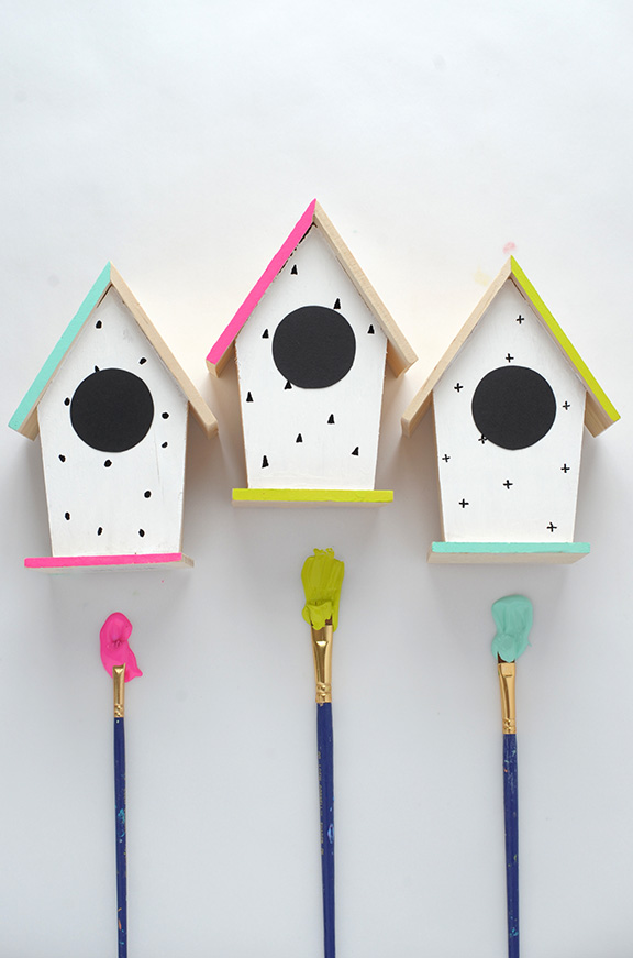 paint your own birdhouse